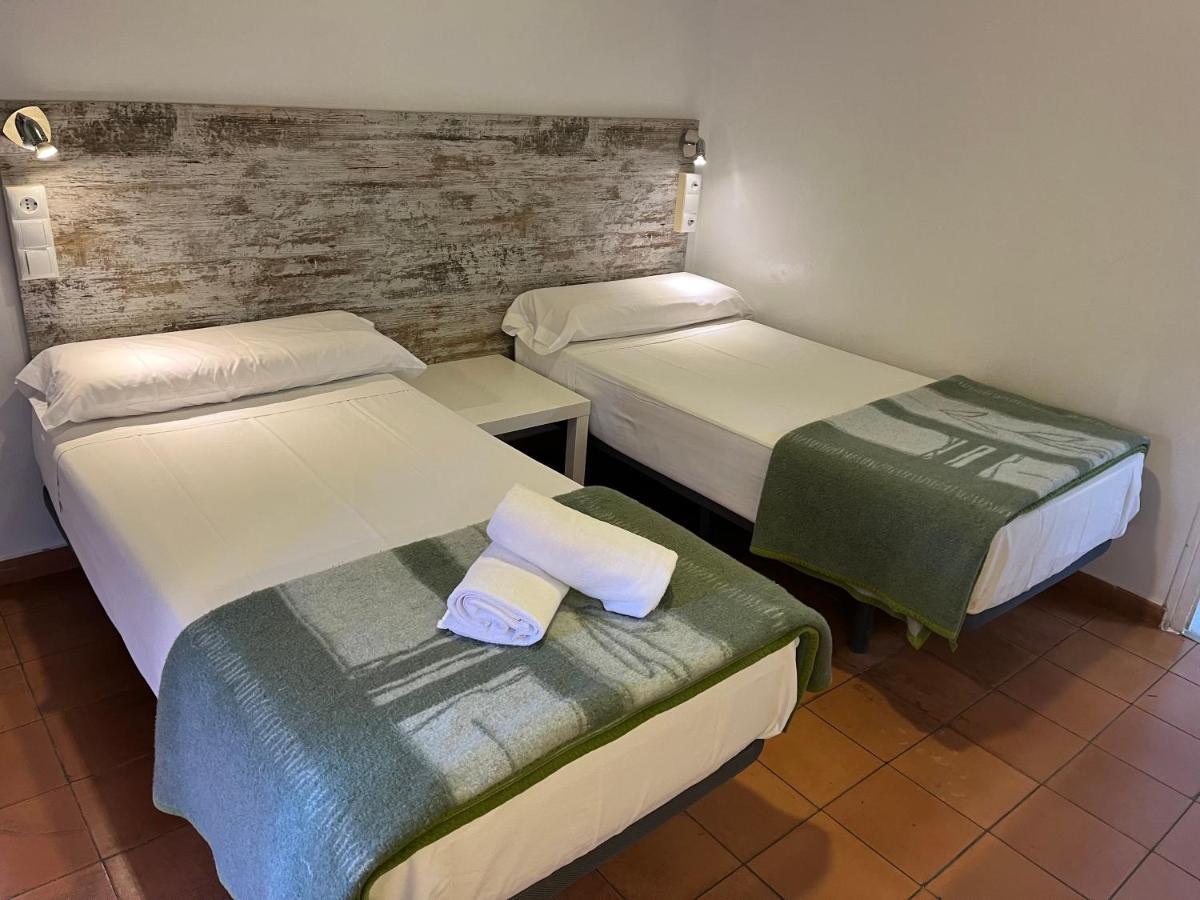 Casa De Huespedes Almansa Hotel Madrid Eksteriør billede
