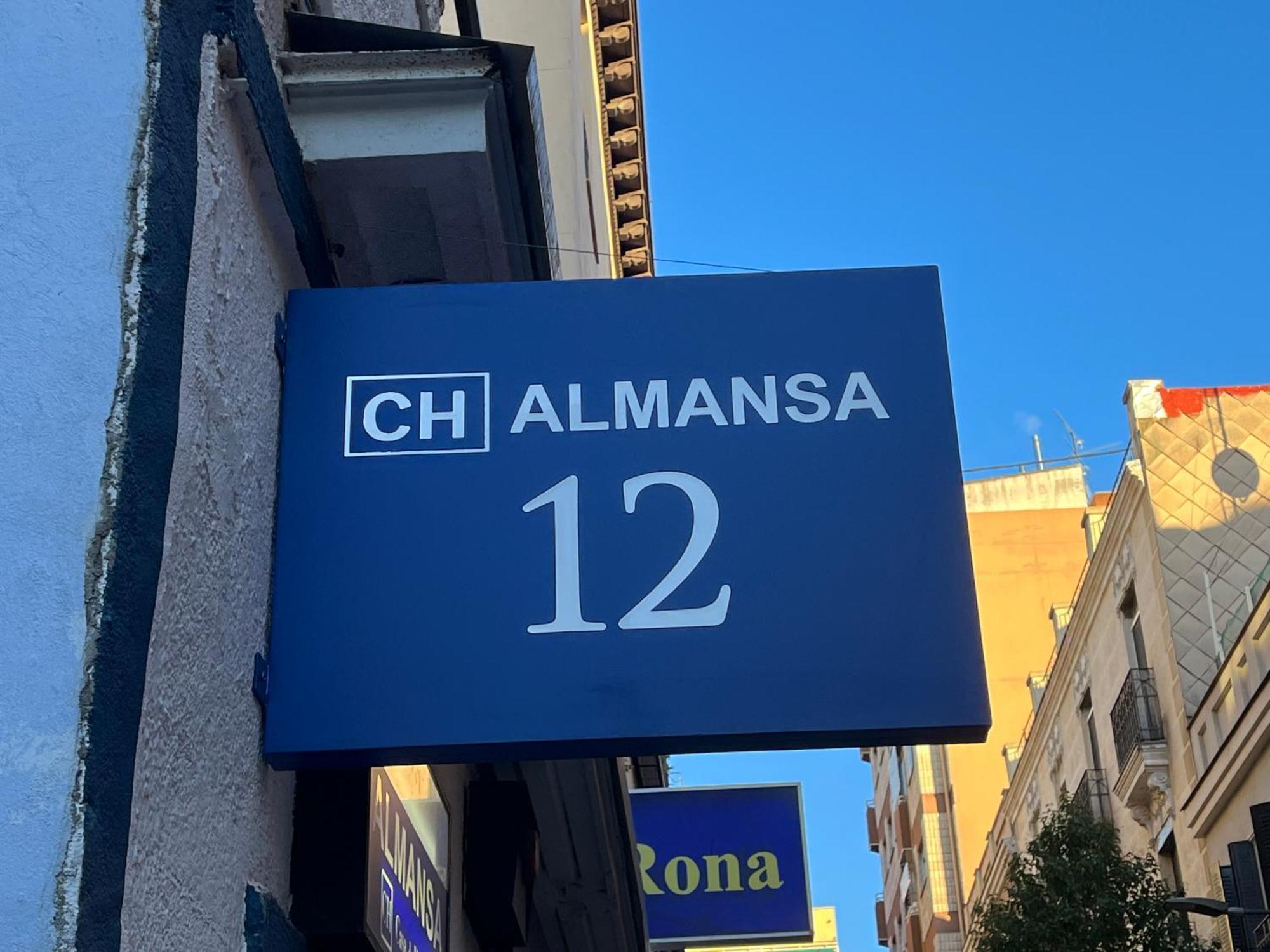 Casa De Huespedes Almansa Hotel Madrid Eksteriør billede