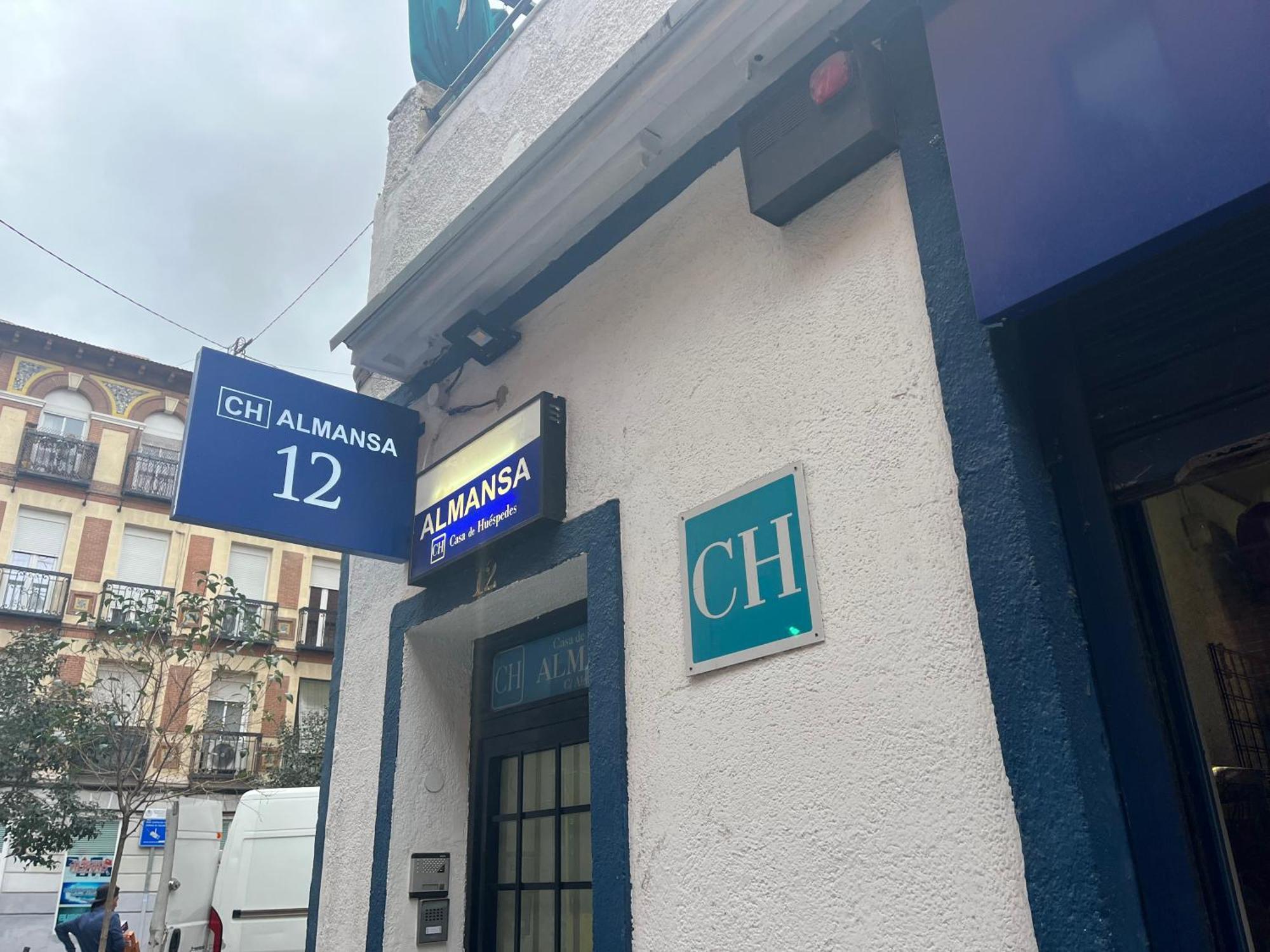 Casa De Huespedes Almansa Hotel Madrid Eksteriør billede